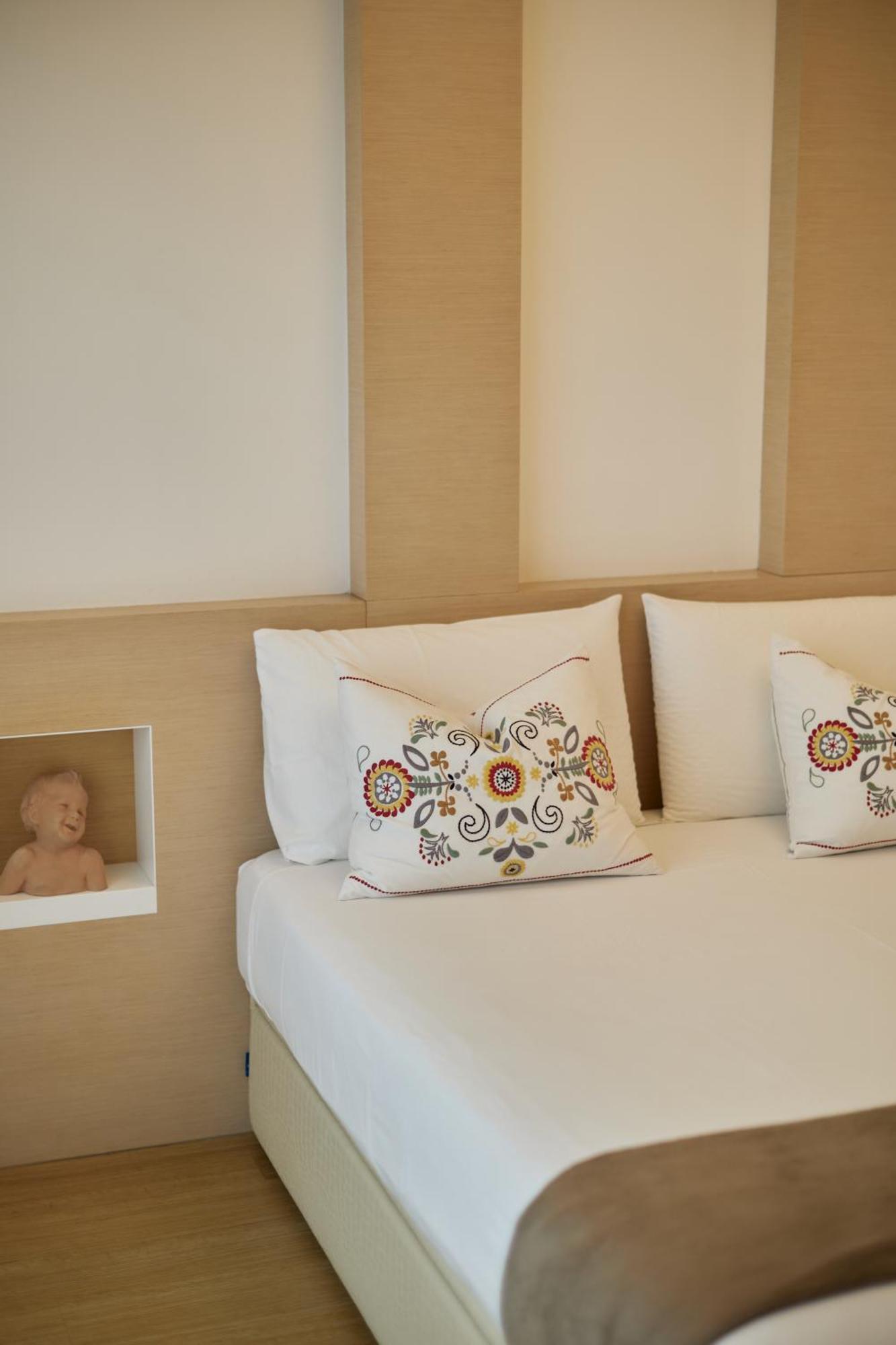 Hotel Saraceno Resort With Private Beach มิลาโน แมริตทิมา ภายนอก รูปภาพ
