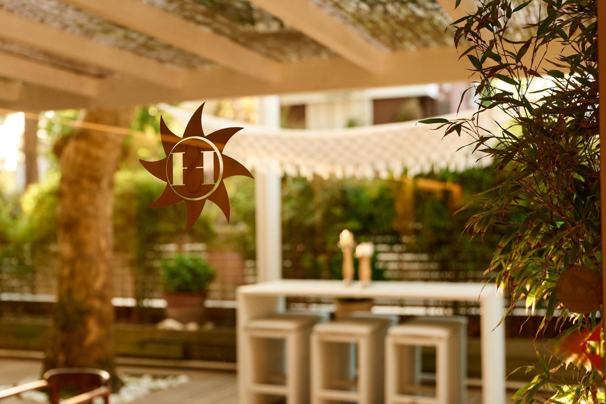 Hotel Saraceno Resort With Private Beach มิลาโน แมริตทิมา ภายนอก รูปภาพ