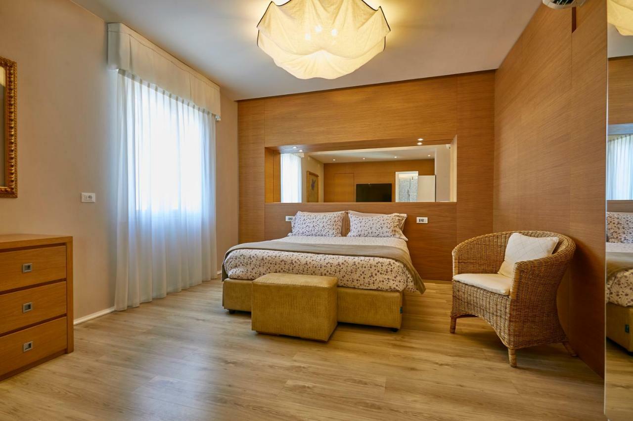 Hotel Saraceno Resort With Private Beach มิลาโน แมริตทิมา ภายนอก รูปภาพ
